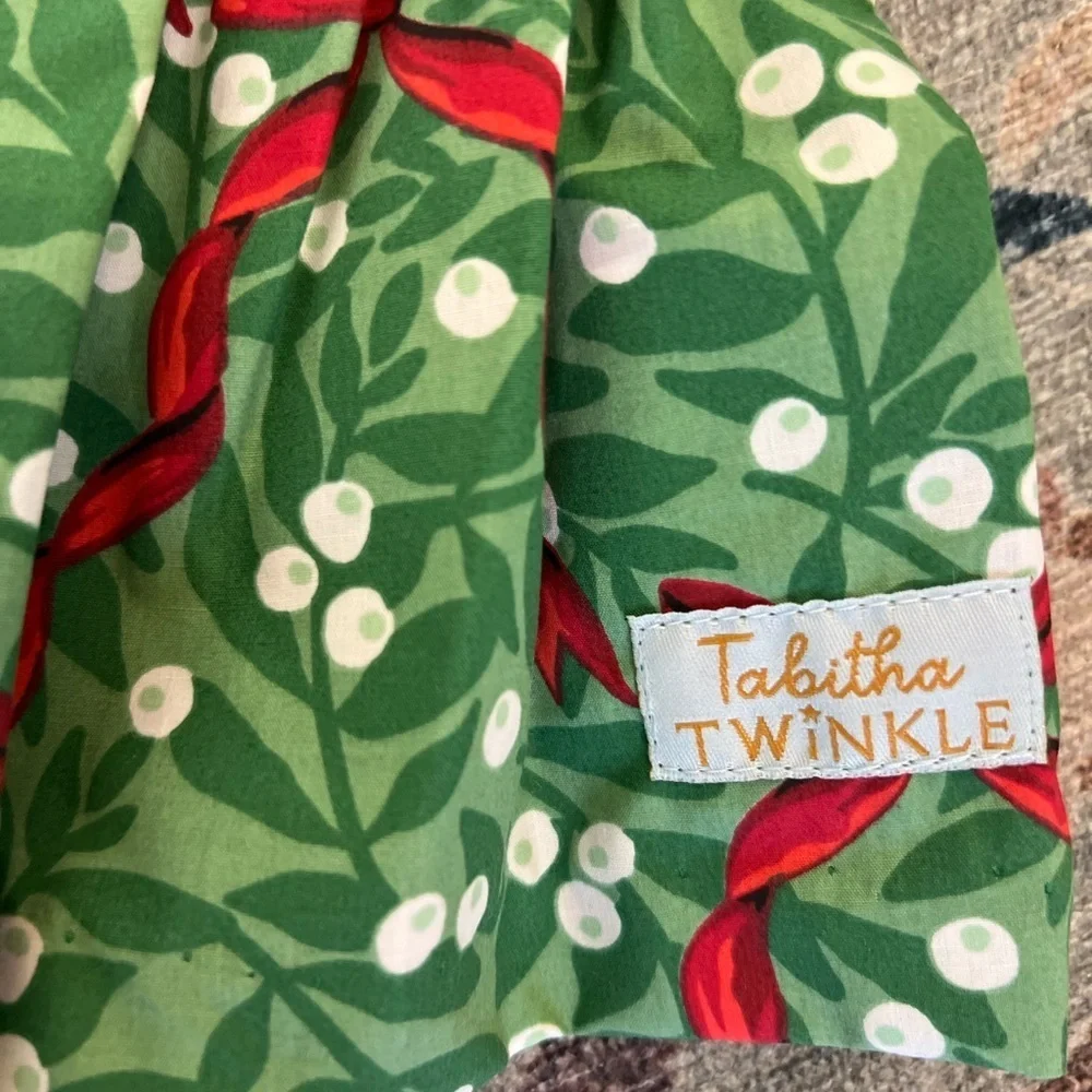 Tabitha Twinkle two piece girls 12 months Holiday/Christmas top and bottom set